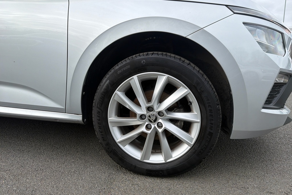 Skoda Kamiq 1.0 Tsi Se Silver #5