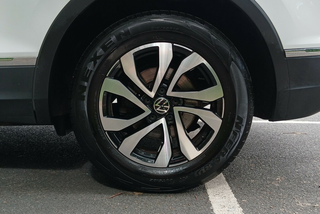 Volkswagen Tiguan 1.5 Tsi 150 Active Dsg VK22CFX White #5