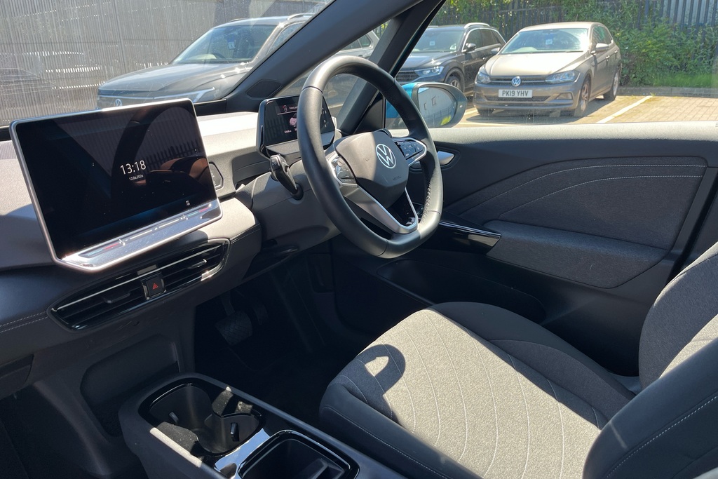 Volkswagen ID.3 125Kw Match Pure 52Kwh PF75XVV Black #2