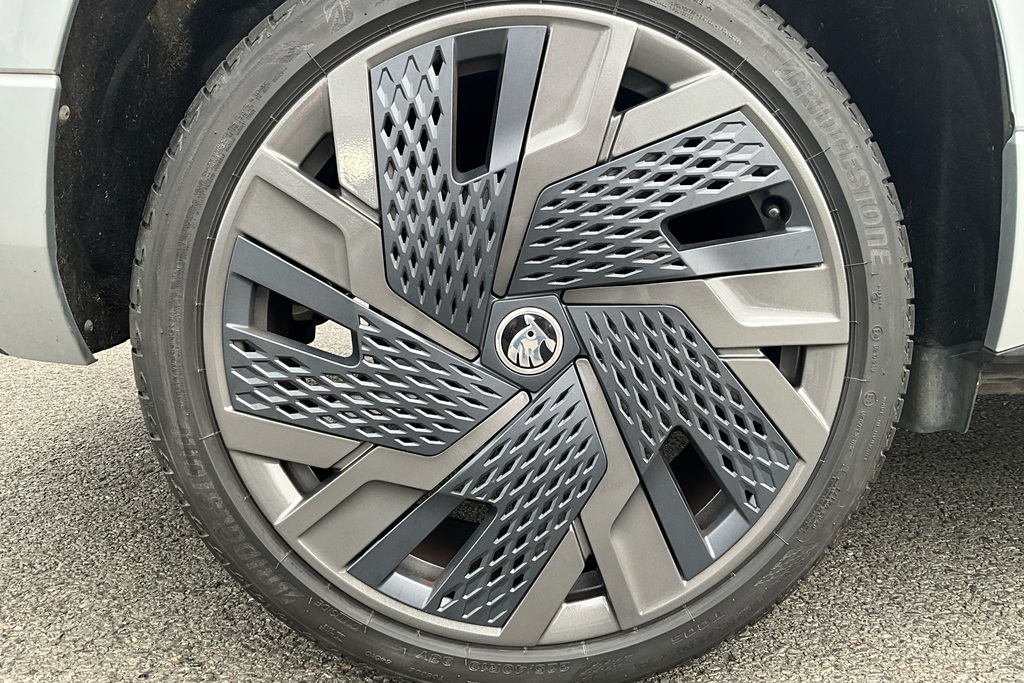 Skoda Karoq 1.5 Tsi Sportline Dsg YX23UAP Silver #5