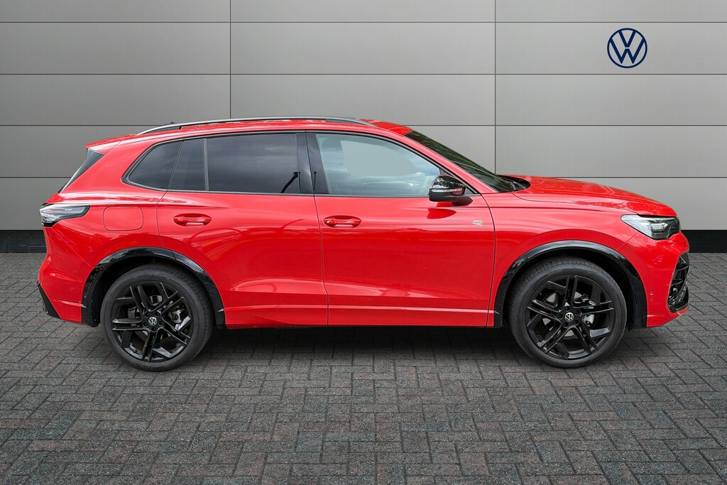 Volkswagen Tiguan 1.5 Etsi 150 R-line Dsg Red #4