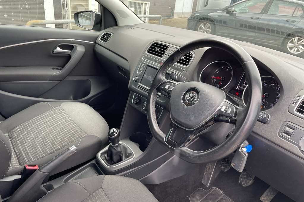 Volkswagen Polo 1.0 75 Match VK16UTN Black #6