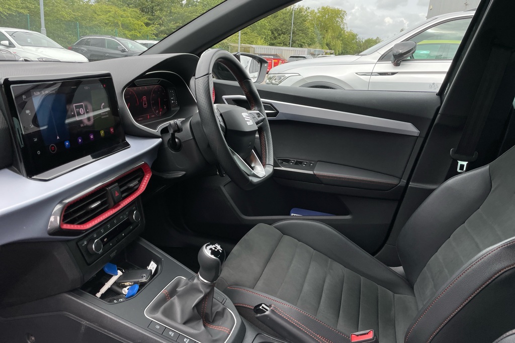 Seat Ibiza 1.0 Tsi 95 Fr Sport Grey #2