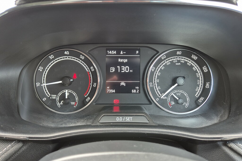 Skoda Fabia 1.0 Tsi Colour Edition Hatchback White #14