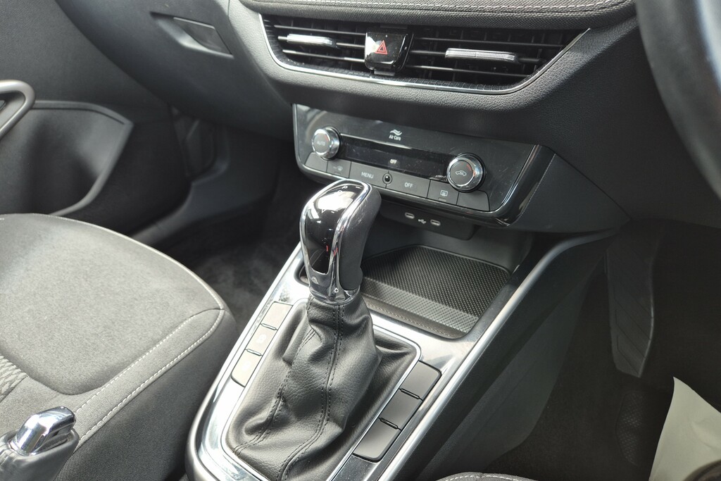Skoda Fabia 1.0 Tsi Colour Edition Hatchback White #15