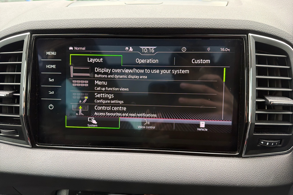 Skoda Karoq Edition Black #40