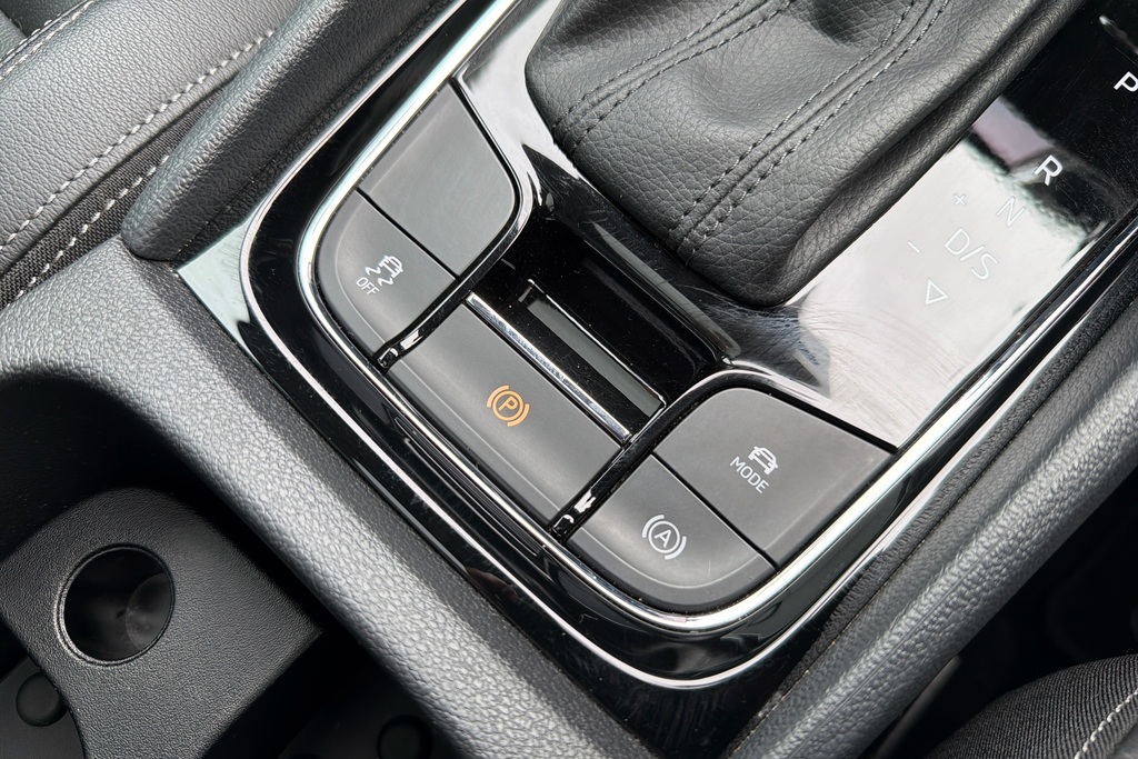Skoda Karoq Edition Black #28