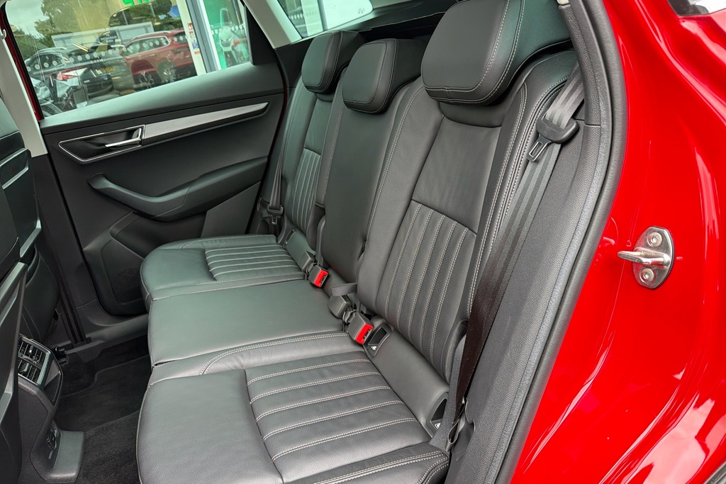 Skoda Karoq Edition Black #8