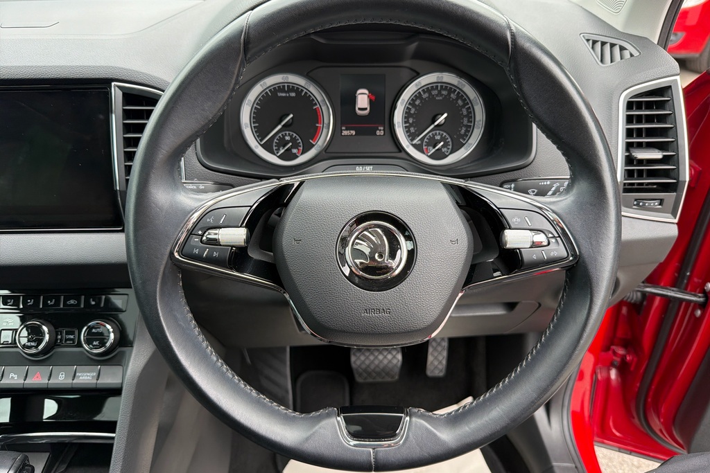 Skoda Karoq Edition Black #16