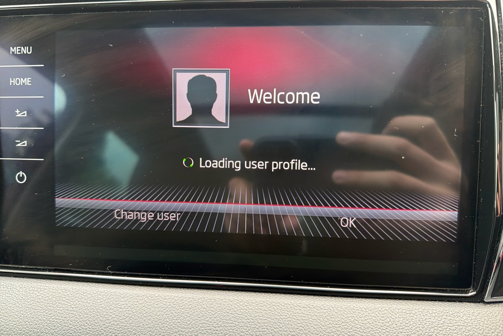 Skoda Karoq Edition Black #27