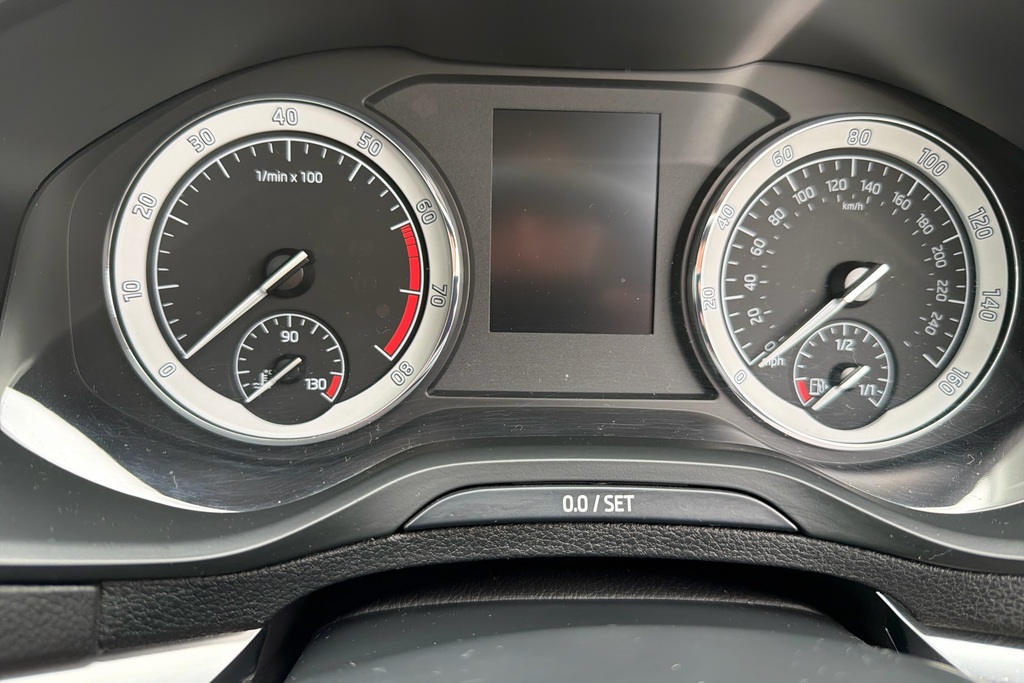Skoda Karoq Edition Black #21
