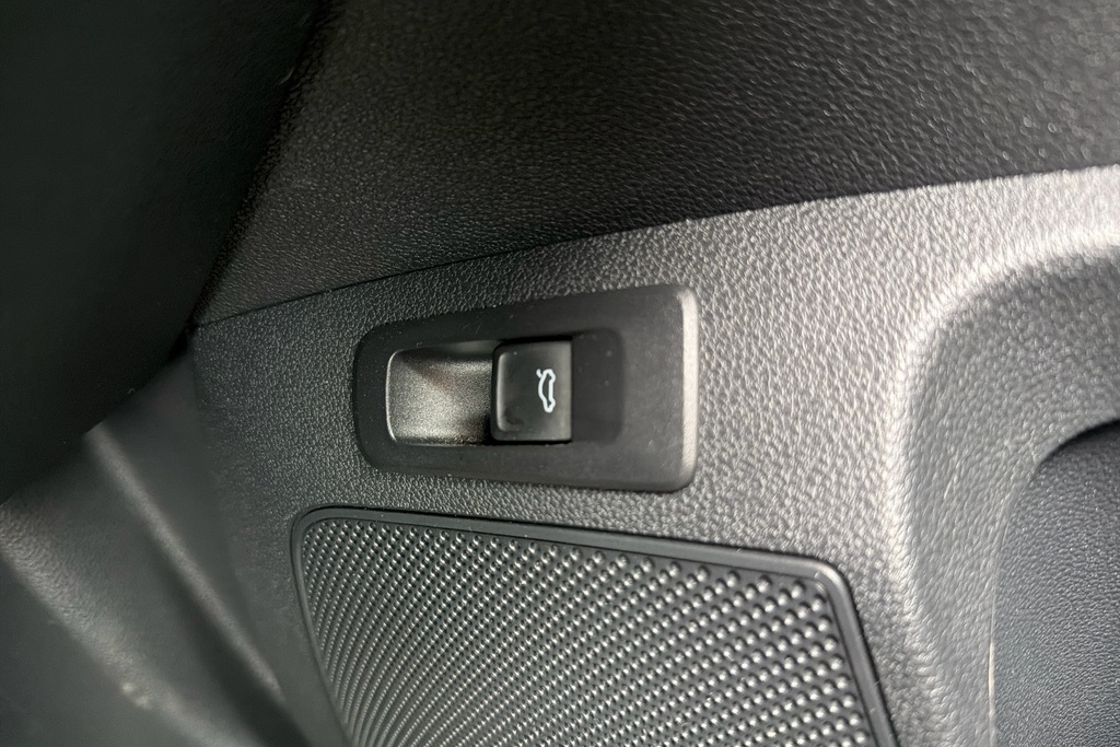 Skoda Karoq Edition Black #26