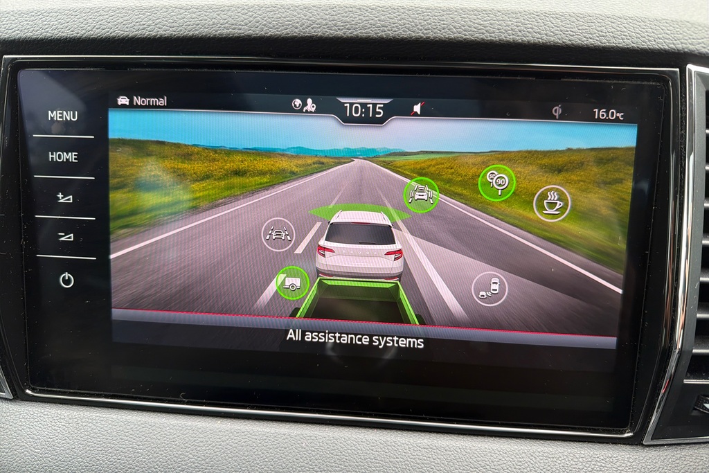 Skoda Karoq Edition Black #33