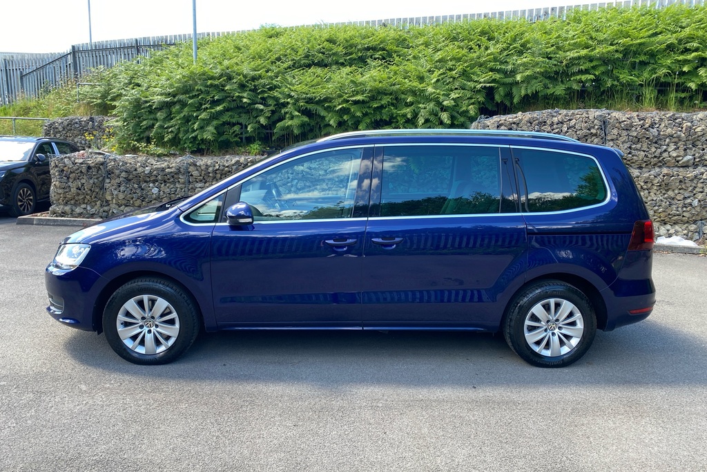 Volkswagen Sharan Mpv Blue #17