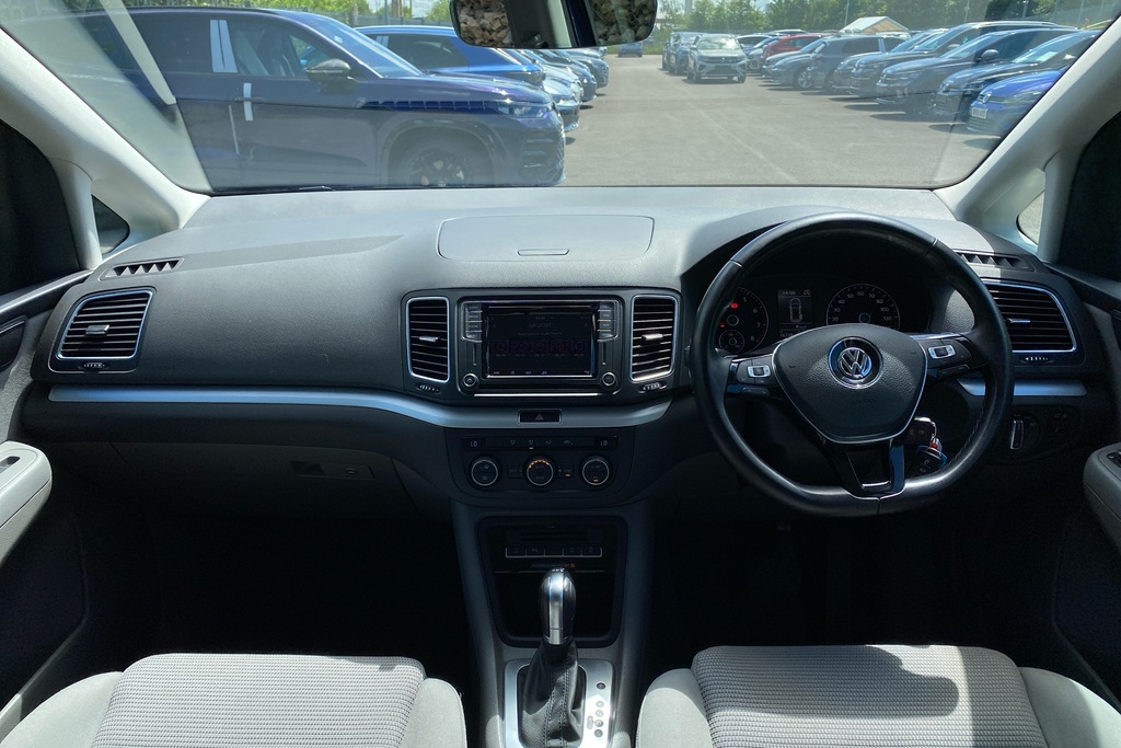 Volkswagen Sharan Mpv Blue #8