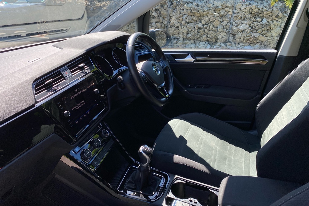 Volkswagen Touran 1.5 Tsi Evo Sel Grey #2