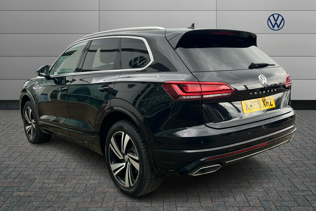 Volkswagen Touareg 3.0 V6 Tdi 4Motion R-line Tech Tip Black #3