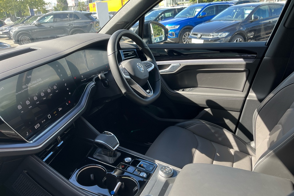 Volkswagen Touareg 3.0 V6 Tdi 4Motion 286 Final Edition Tip AO75HUK Grey #2