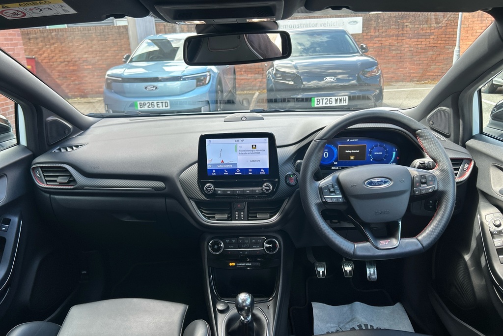Ford Puma St White #4
