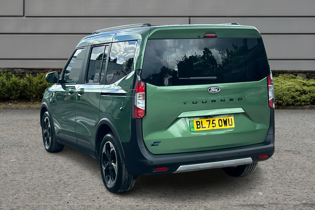 Ford Tourneo Courier Active Green #2