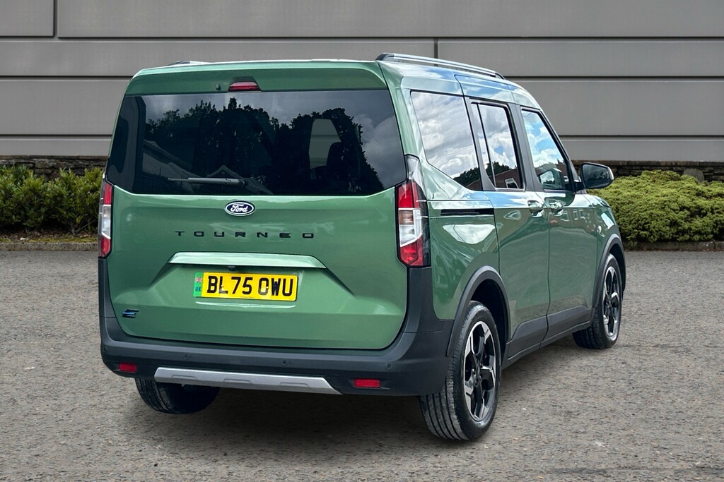 Ford Tourneo Courier Active Green #5