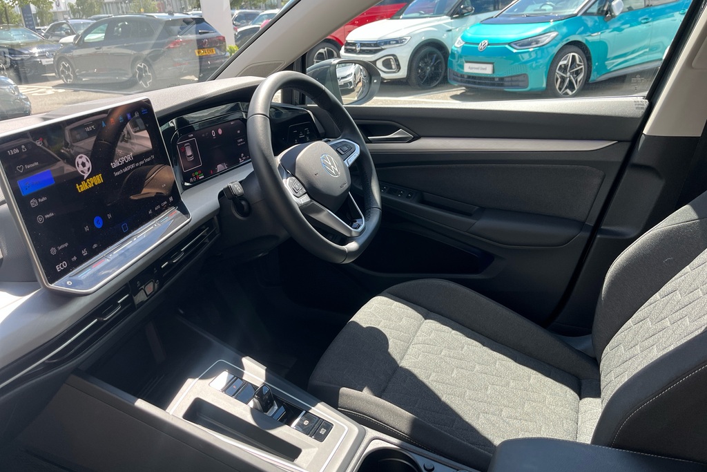 Volkswagen Golf 1.5 Tsi 204 Match Ehybrid Dsg GD25JYO Grey #2