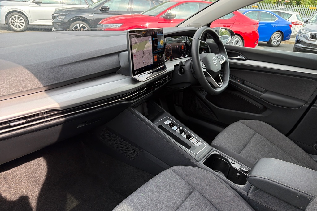 Volkswagen Golf 1.5 Tsi 204 Match Ehybrid Dsg GK75CAA Black #2