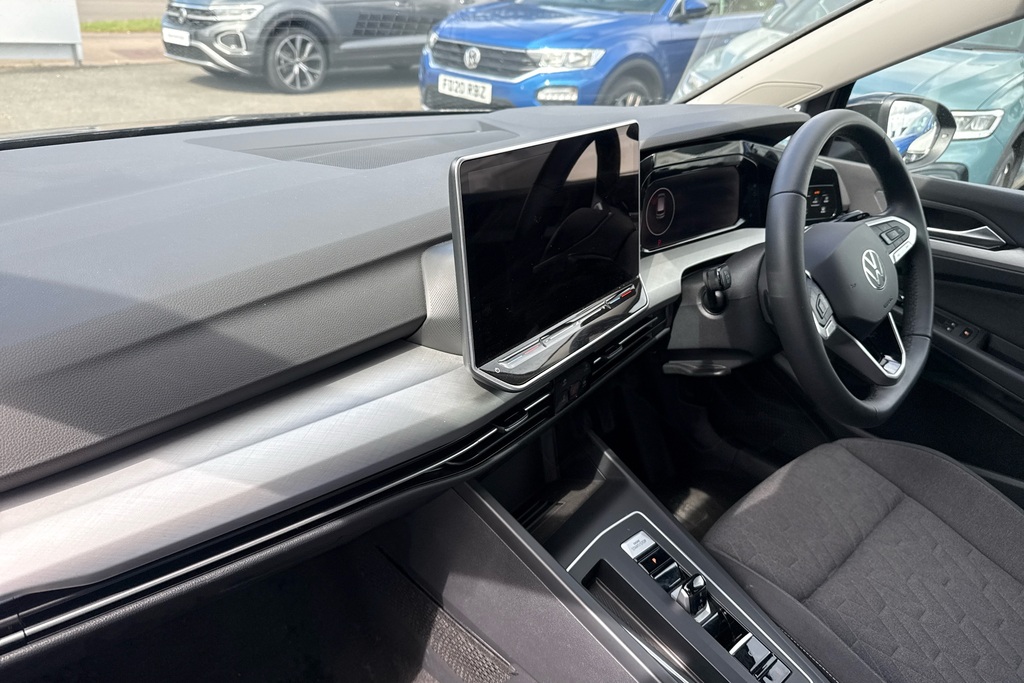 Volkswagen Golf 1.5 Tsi 204 Match Ehybrid Dsg GK75BZS Black #2