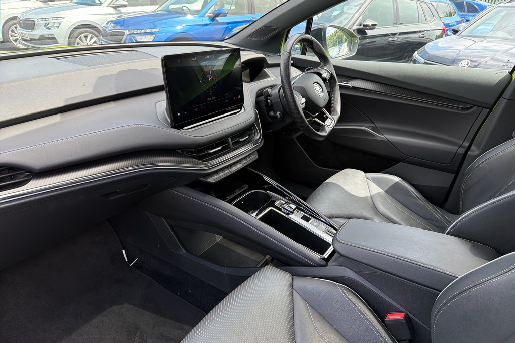 Skoda ENYAQ 220Kw Vrs 82Kwh 4X4 Green #2