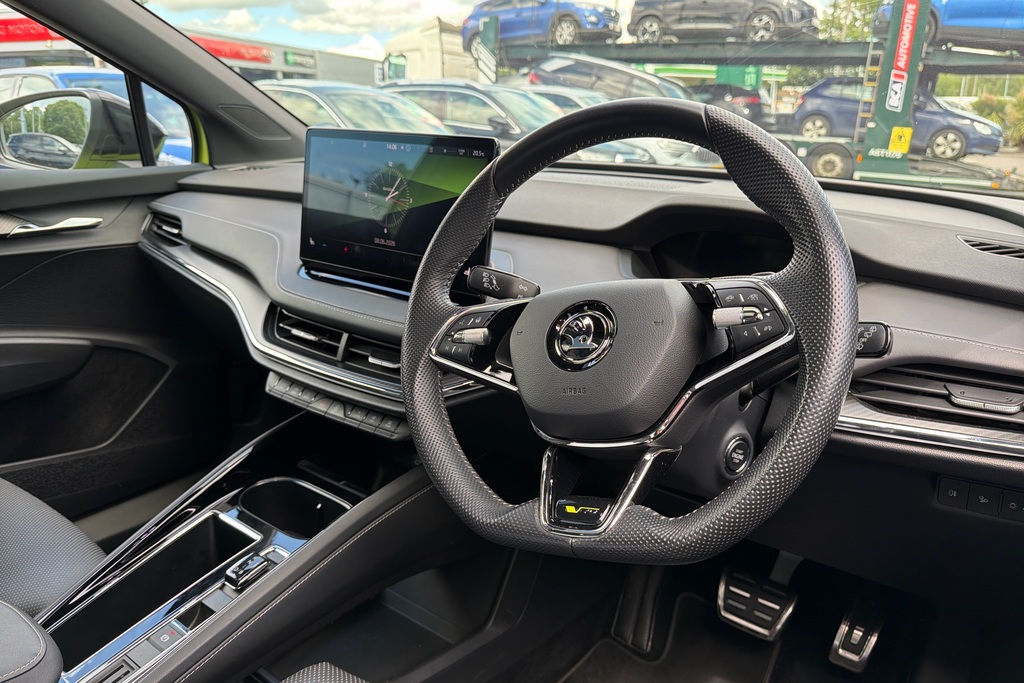Skoda ENYAQ 220Kw Vrs 82Kwh 4X4 Green #6
