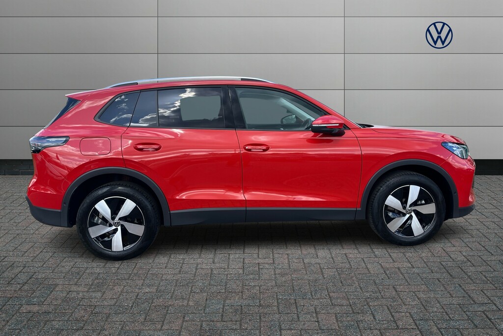 Volkswagen Tiguan 1.5 Tsi Ehybrid Match Dsg Red #4
