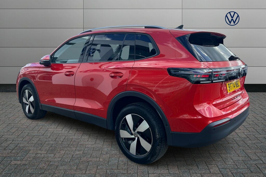 Volkswagen Tiguan 1.5 Tsi Ehybrid Match Dsg Red #3