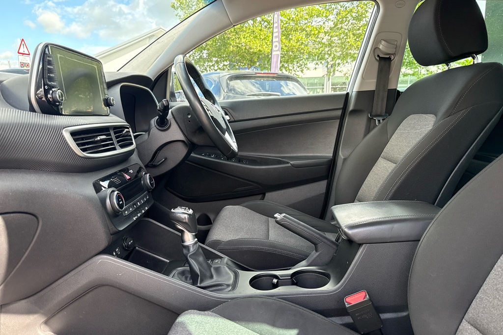 Hyundai Tucson 1.6 Gdi Se Nav 2Wd Silver #6