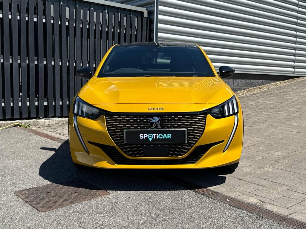 Peugeot e-208 50Kwh Gt 7Kw Charger Yellow #6