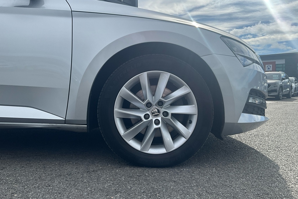 Skoda Superb 1.5 Tsi Se Dsg Silver #5
