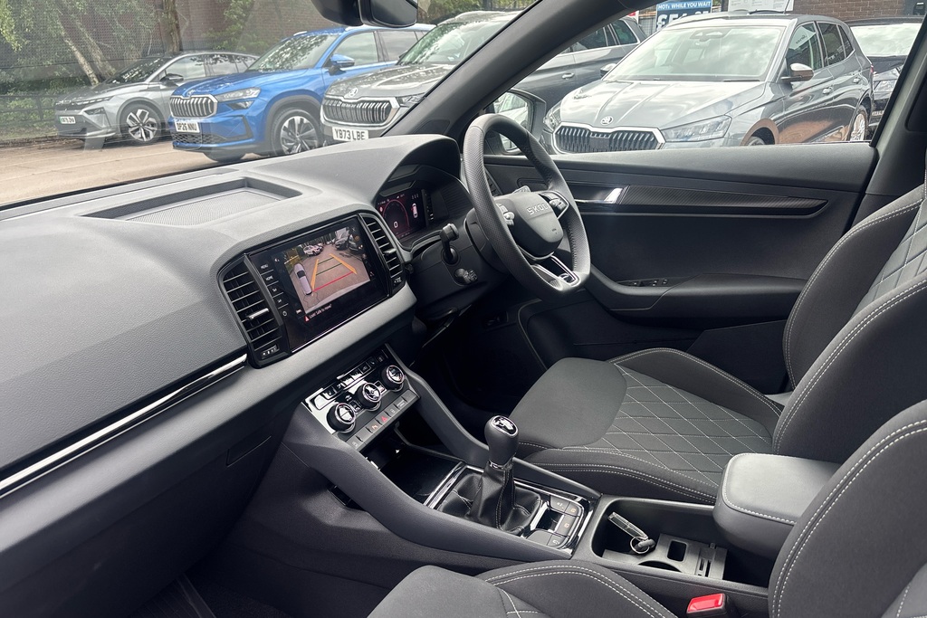 Skoda Karoq 1.5 Tsi Sportline Edition DY26EWX Grey #2