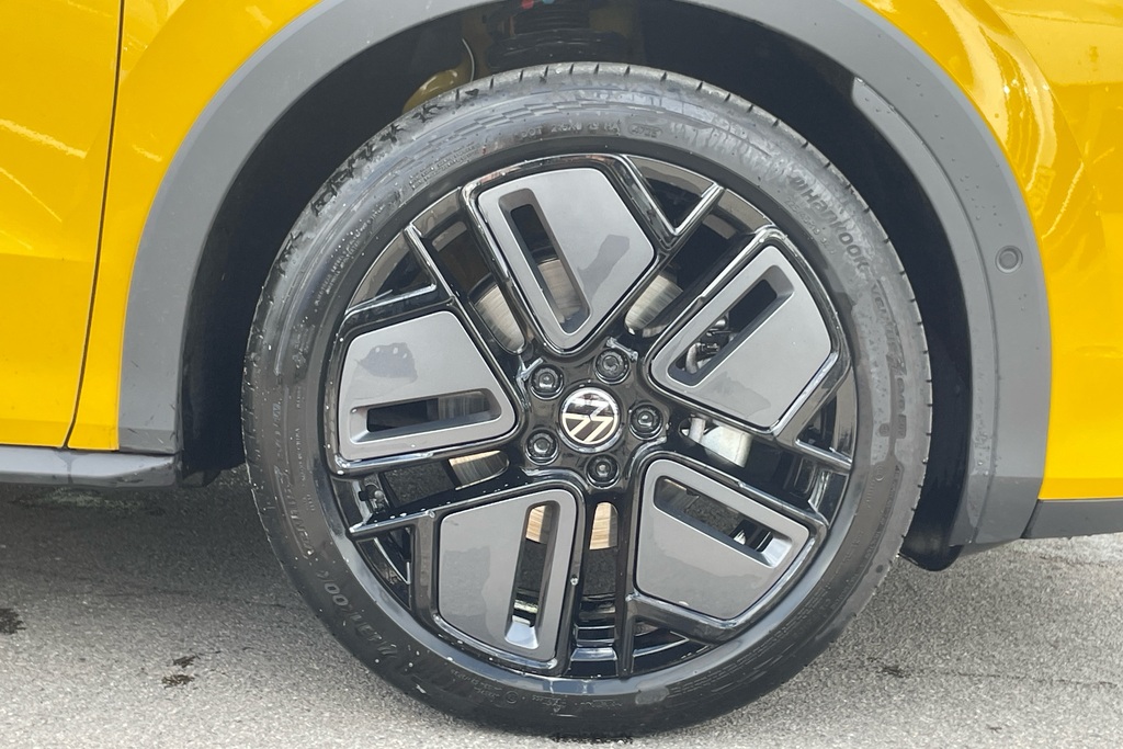 Volkswagen T-Roc 1.5 Etsi 150 R-line Dsg DV26RNO Black #5