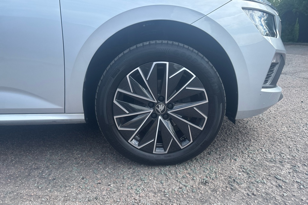 Skoda Kamiq 1.0 Tsi Design Edition Dsg CX25NCC Silver #5