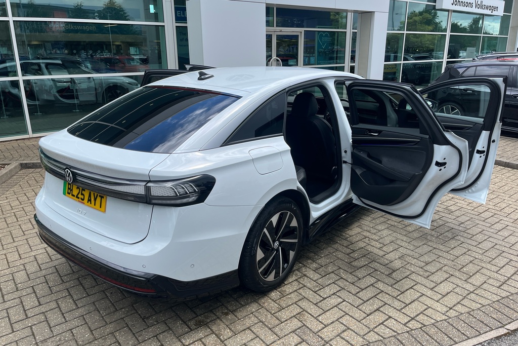 Volkswagen ID.7 Match Pro Plus Blue #49