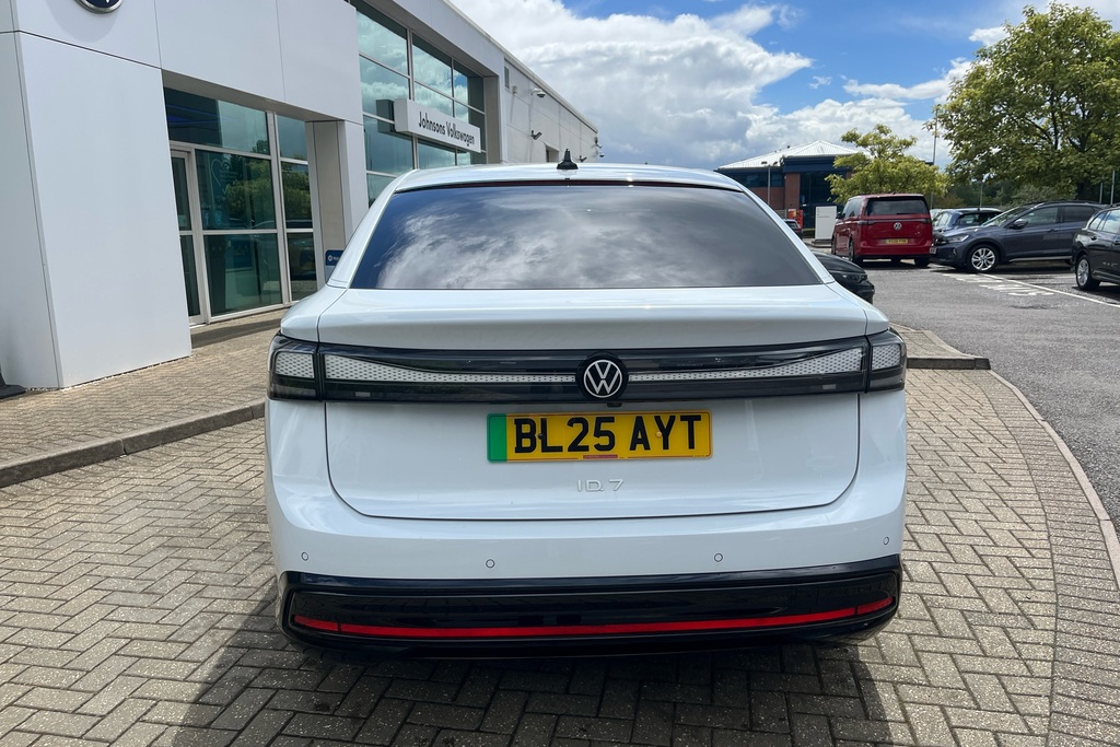 Volkswagen ID.7 Match Pro Plus Blue #25