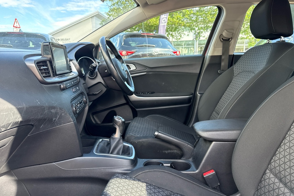 Kia Ceed 1.6 Crdi Isg 2 Red #6