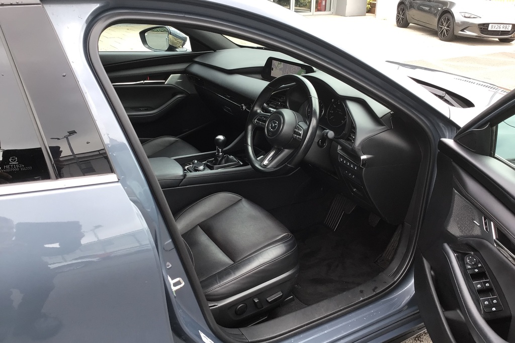Mazda 3 2.0 E-skyactiv-x Mhev Sport Lux Hatchback Petr  #18