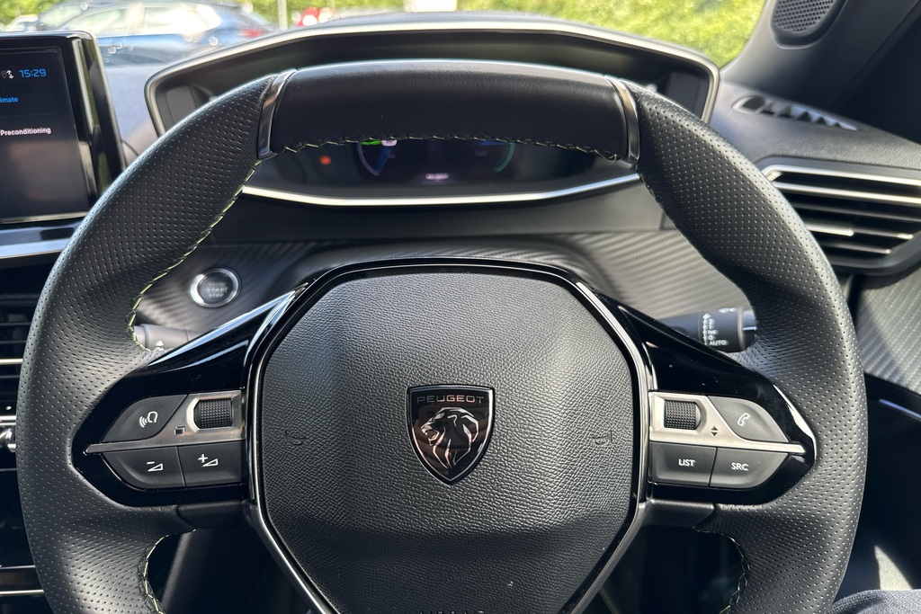 Peugeot e-2008 Gt Blue #24