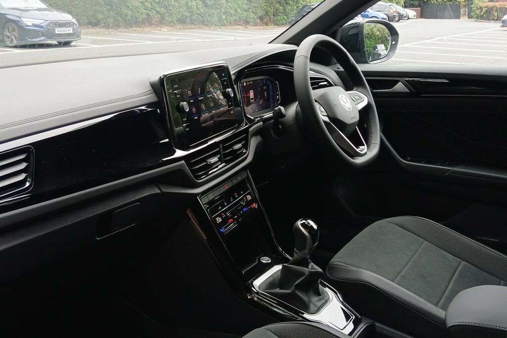Volkswagen T-Roc 1.5 Tsi Style Design Black #2