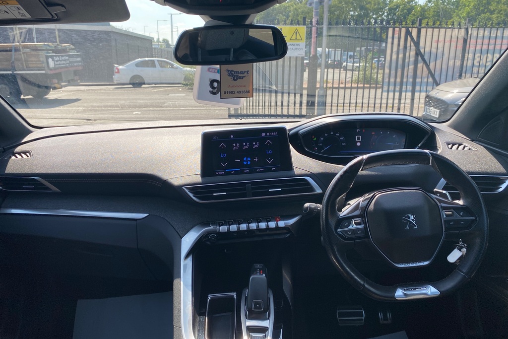 Peugeot 3008 1.6 Bluehdi 120 Gt Line Eat6 Black #3