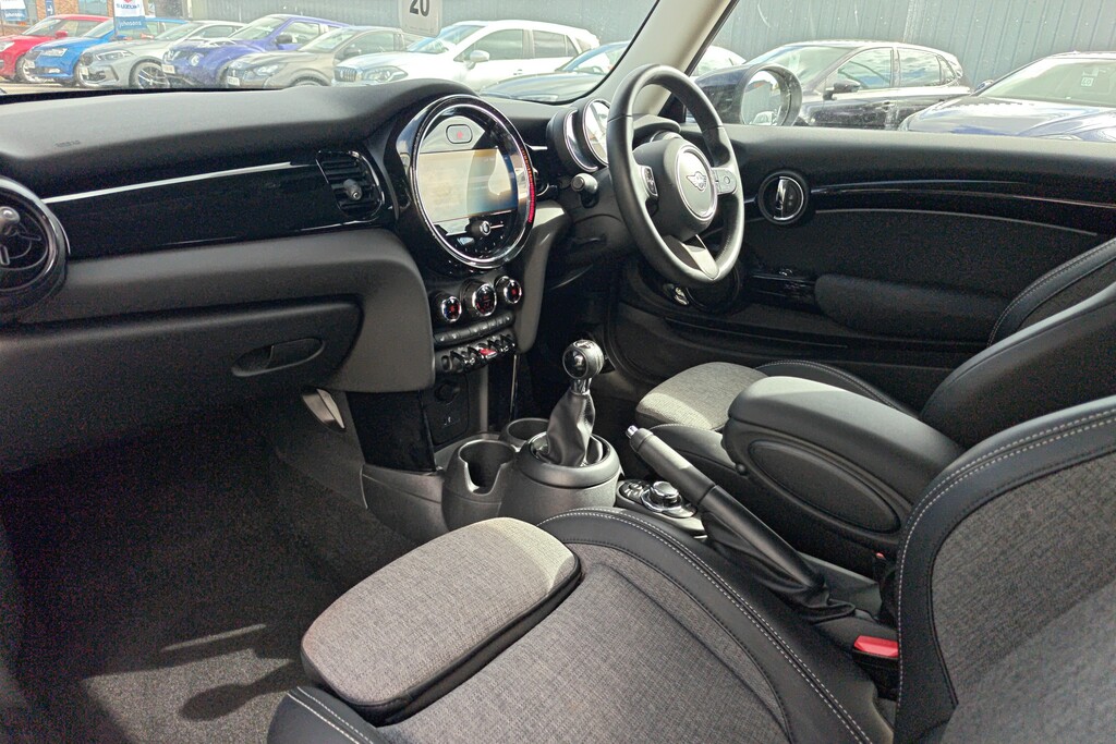 Mini Hatch 1.5 Cooper Classic MA22AUN Grey #6