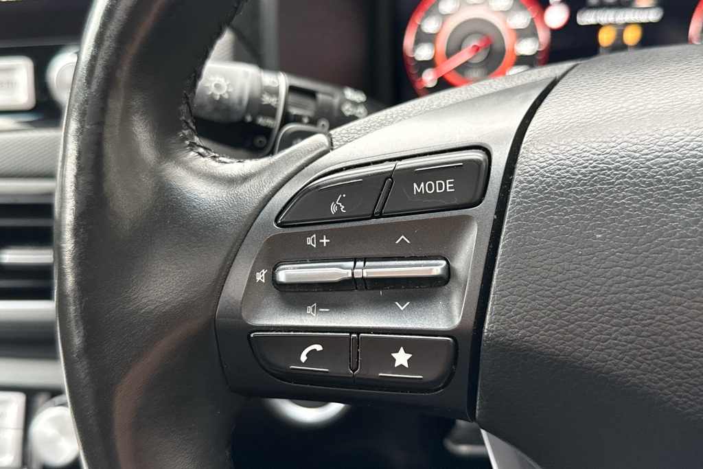Hyundai Kona Premium Black #25