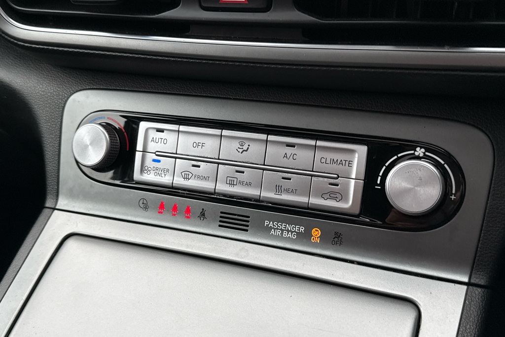 Hyundai Kona Premium Black #21