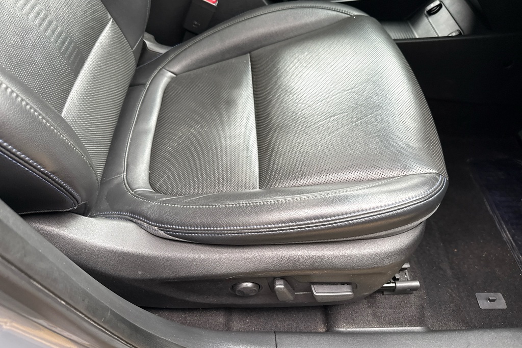 Hyundai Kona Premium Black #30