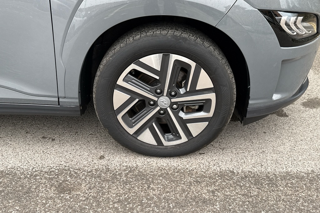 Hyundai Kona Premium Black #7